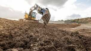 Schwenkl&ouml;ffel- und Tiltrotator-Support f&uuml;r das Automatik-Baggersystem, Apps zur Einbindung von Mobilger&auml;ten (BYOD)