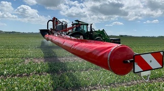 Relax and optimise the impact of spreading - Automatic boom height control helps you succeed.