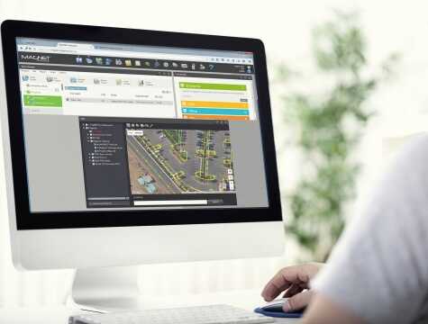 Модель и площадка легко подключаются друг к другу